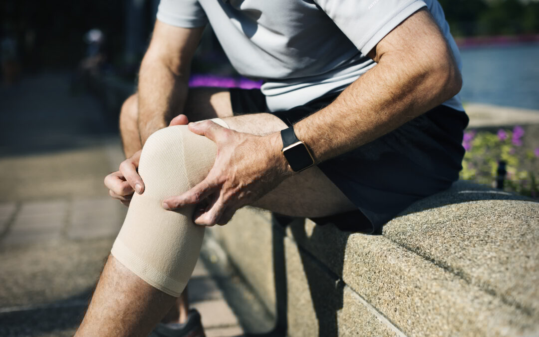 Why Your Knee Feels Stiff and Swollen and What You Can Do About It